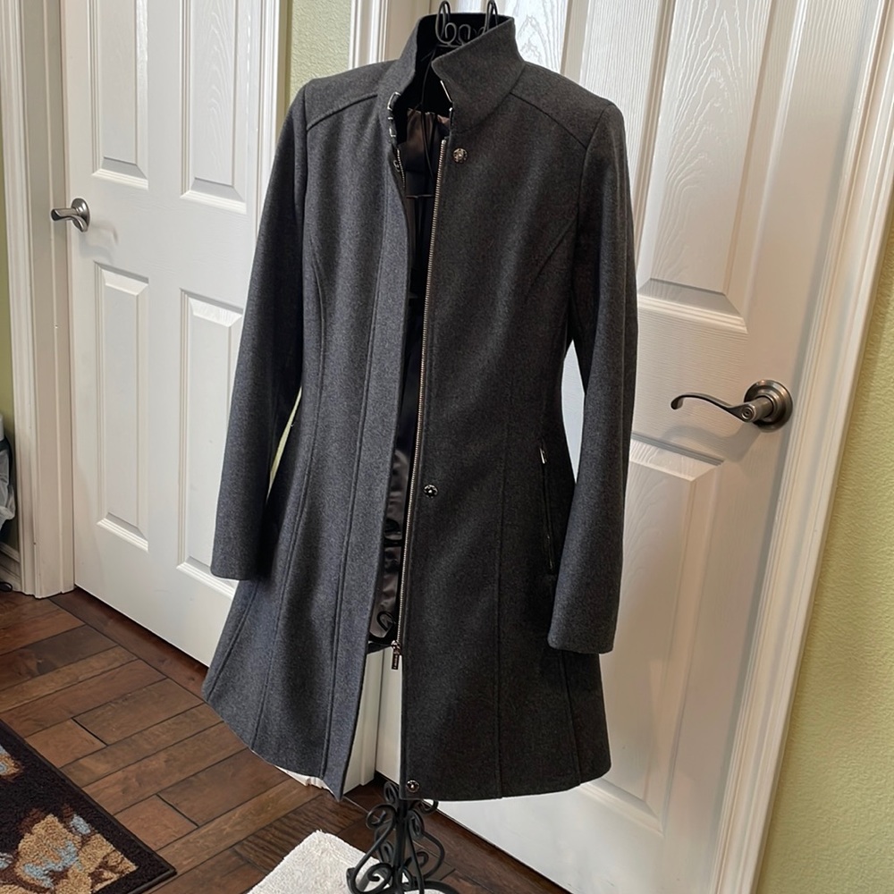 Calvin Klein wool blend coat XS- velvet collar LIKE NEW